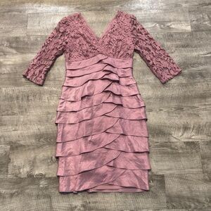 Adrianna Papell Ash Rose V Neck Lace Bodice Tiered Sheet Mini Dress Sz. 4